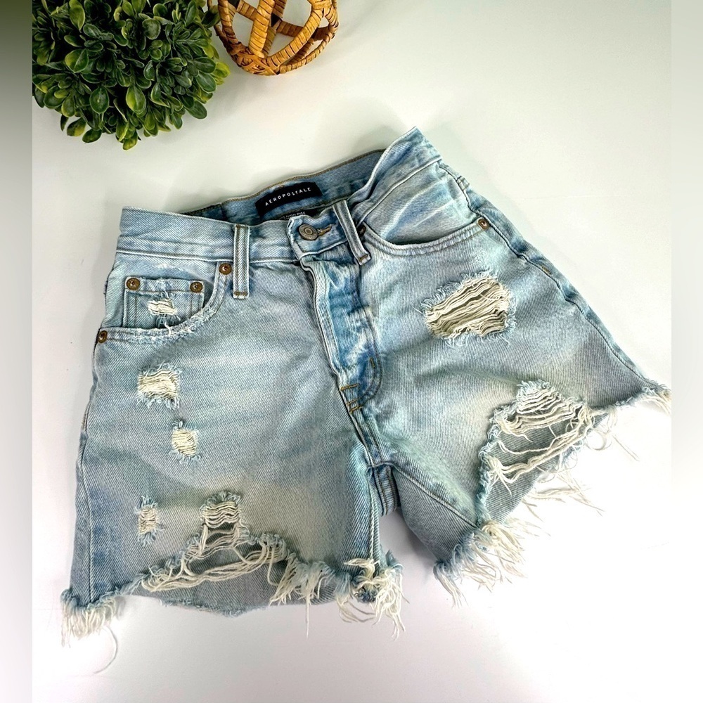 Aeropostale 90s High Rise Cut-Off Light Wash Jean Shorts Size 000